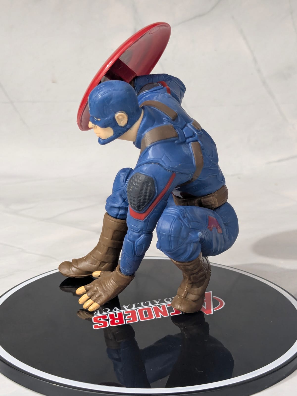 11 cm Avengers Captain America Action Figure, Superheroes Collectible Toy, PVC Statue with Base, Ideal Gift for Cap. America Fans