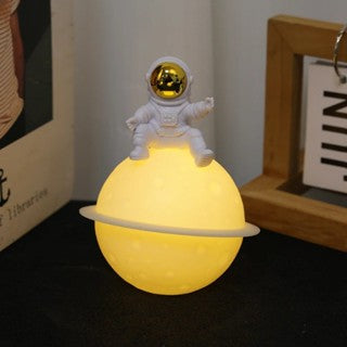 Cute Astronaut Night Lamp, Astronaut Sitting on Moon, Decorative Showpiece, Night Light for Kids Room, Best Gift for Space Lovers -12cm