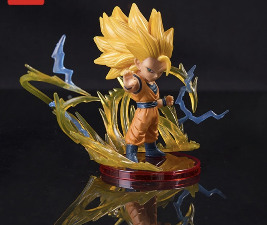 Dragon Ball Z Dynamic 8.5 cm Goku Figure with Spectacular Display Stand, DBZ Fan Collectibles, Amazing Gift for your Loved Ones