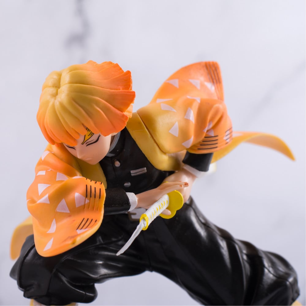 Demon Slayer Zenitsu Agatsuma Action Figure - 13 cm, In Dynamic Fighting Style, High Quality PVC Collectible for Demon Slayer Fans