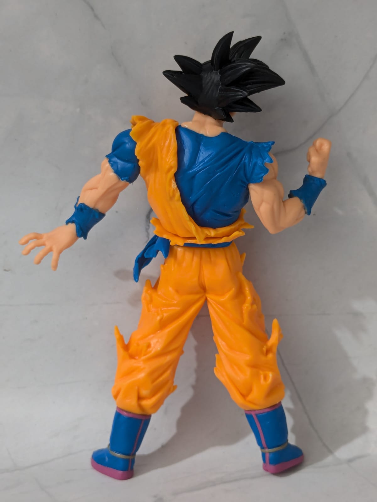 18 cm Dragon Ball Z Goku Super Saiyan Action Figure - Black Hair, Self Standing Anime, High Quality PVC Collectible, Best Gift for DBZ Lovers