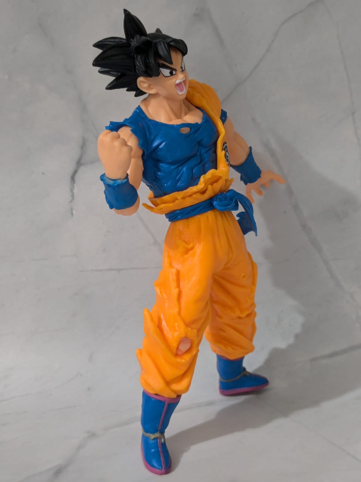 18 cm Dragon Ball Z Goku Super Saiyan Action Figure - Black Hair, Self Standing Anime, High Quality PVC Collectible, Best Gift for DBZ Lovers