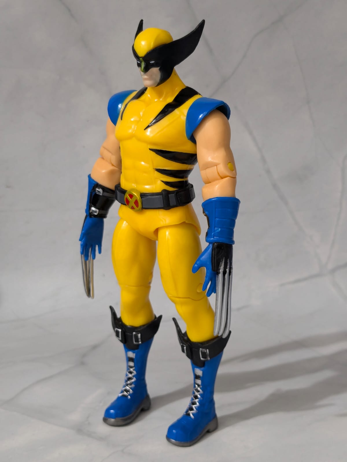 18 cm Super Hero Wolverine Action Figure, Classic X-Men, Movable Arm & Leg Joints, PVC Anime Collectible, Ideal Gift for Wolverine Fans