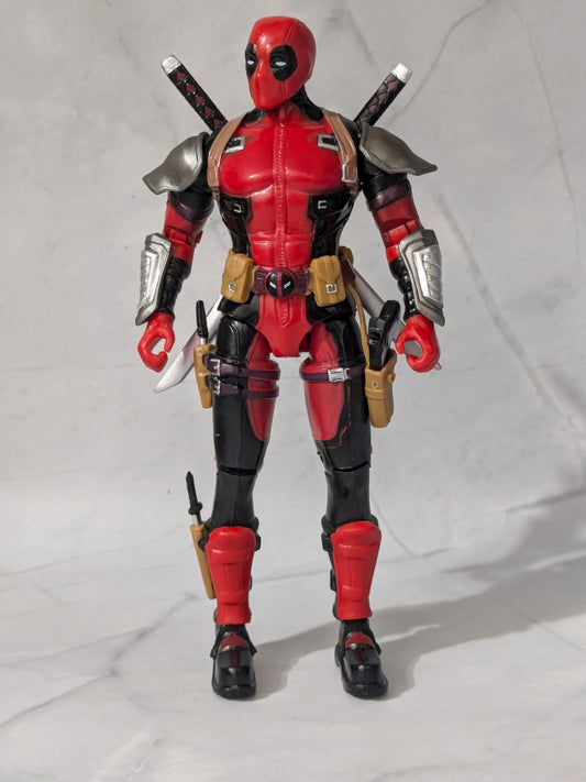 18 cm Deadpool Super Hero Action Figure (with Accessories), Movable Arm & Leg Joints, PVC Anime Collectible, Ideal Gift for Deadpool Fans