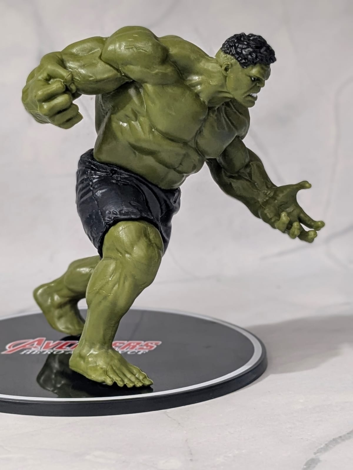 14 cm Avengers HULK Action Figure, Super Hero PVC Statue with Base, Titan Hero Series Hulk Figurine, Best Gift for Hulk Fans