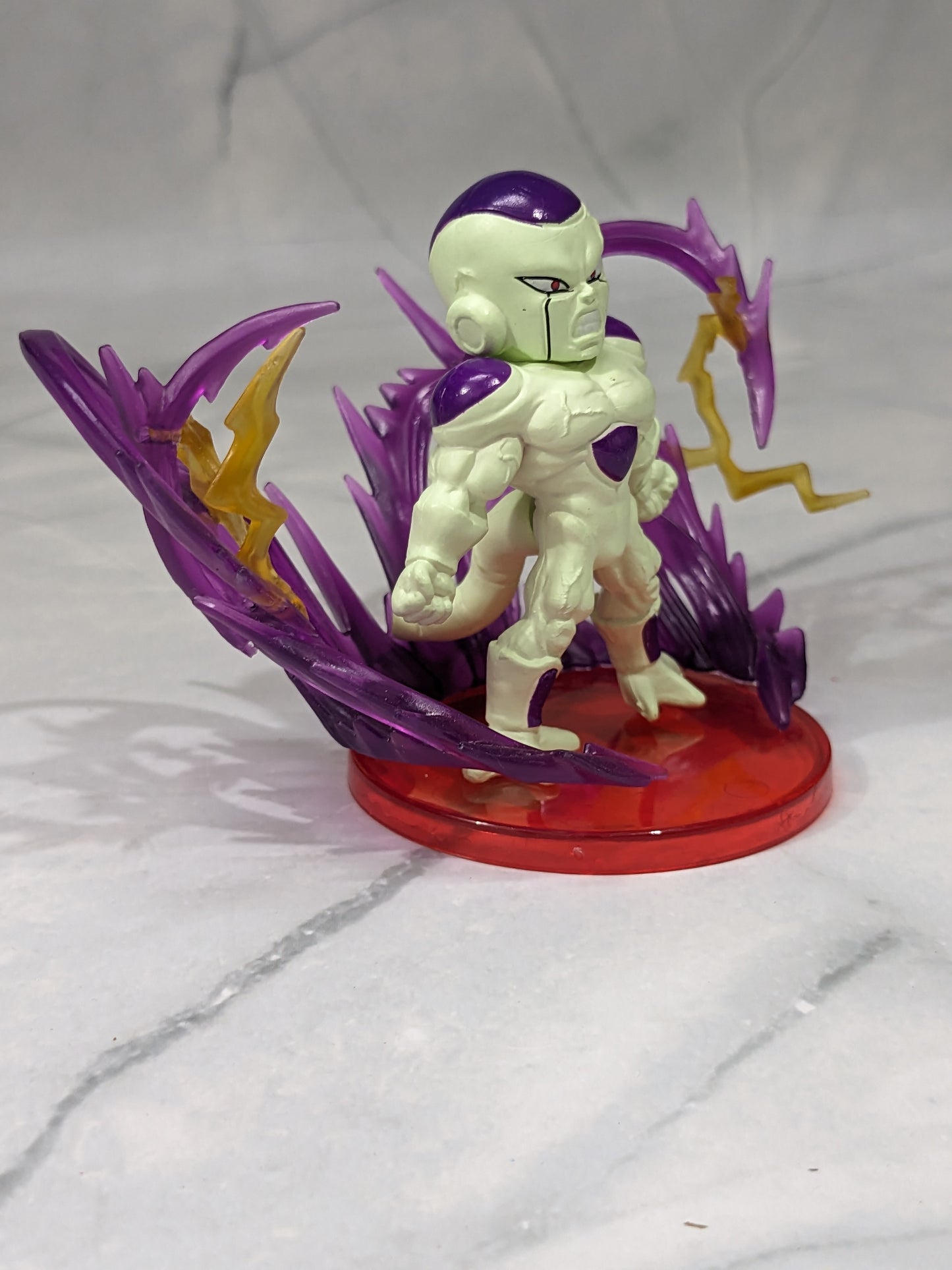 Dragon BallZ FRIEZA Action Figure (7 cm x11 cm), Energy Effect Q Version, Fighting Pose Anime with Cute Display Stand, Best Collectible for DBZ Lovers