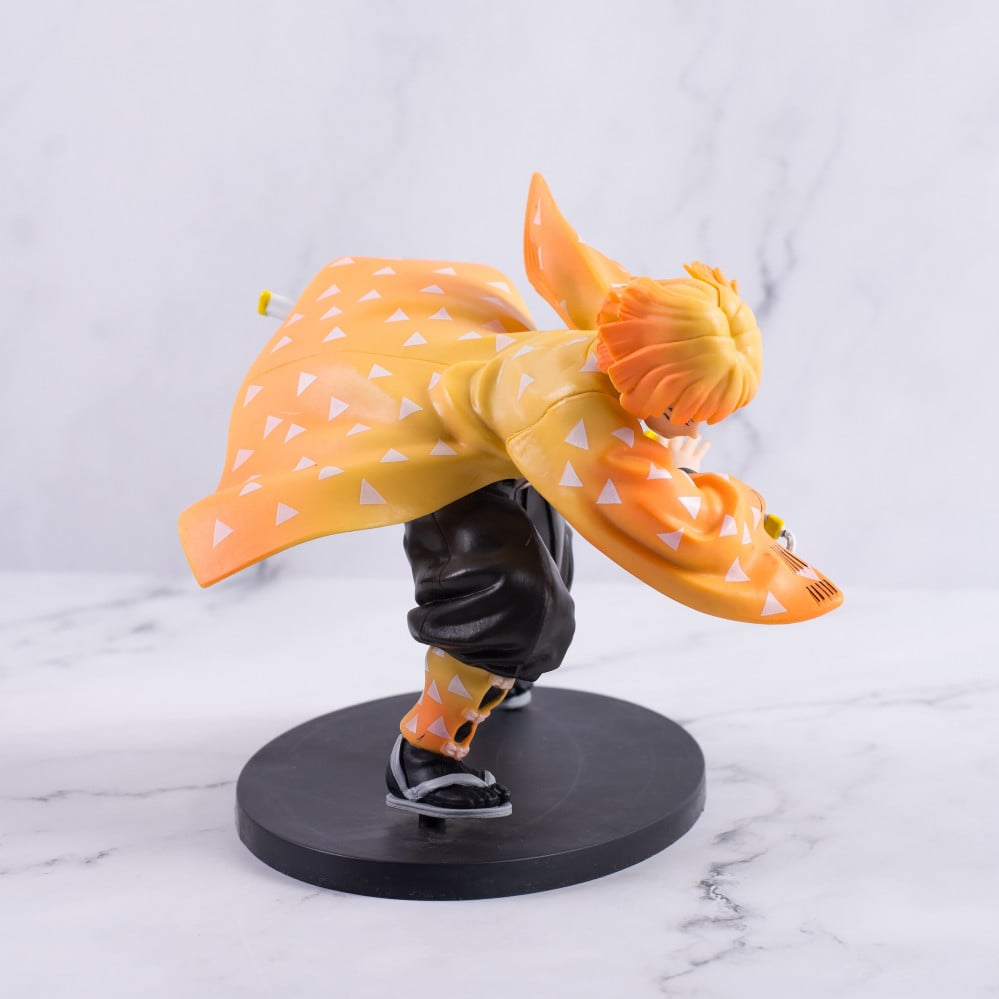 Demon Slayer Zenitsu Agatsuma Action Figure - 13 cm, In Dynamic Fighting Style, High Quality PVC Collectible for Demon Slayer Fans